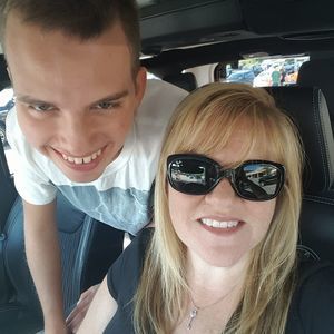 Meet your Posher, Lori